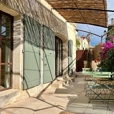 Maison De Village Fontvieille Exterior photo